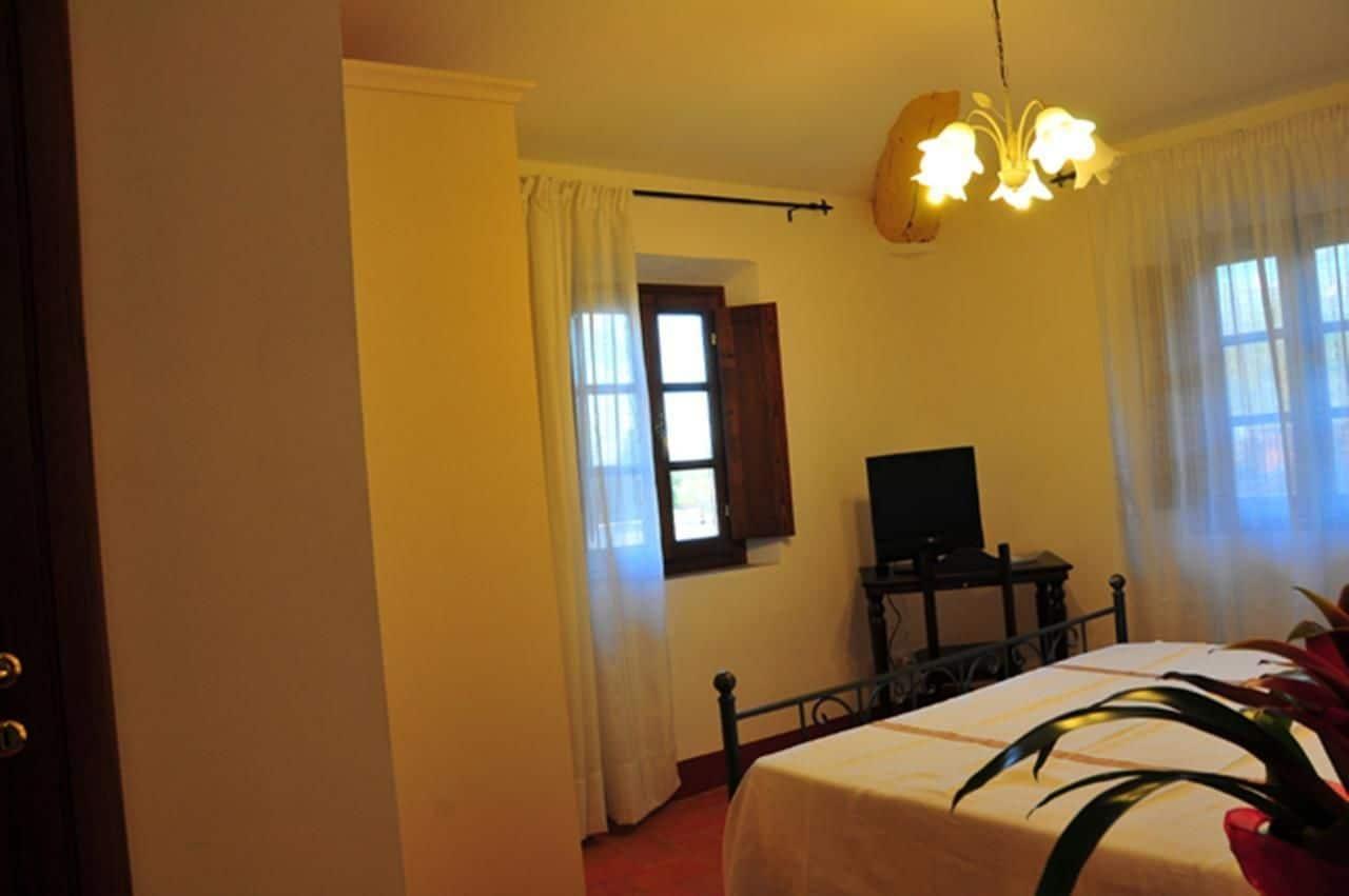 B&B Il Casale Di Nanni Лука Екстериор снимка